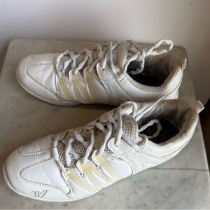 Varsity Cheerleader/Dance Team Shoes Size 8 Women's Cheer Shoes White